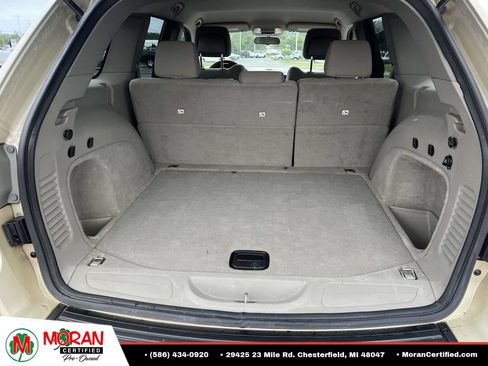 Used 2011 Jeep Grand Cherokee Laredo AWD/4WD image 11
