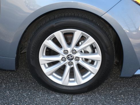 Used 2024 Toyota Corolla LE w/ LE Convenience Package image 20