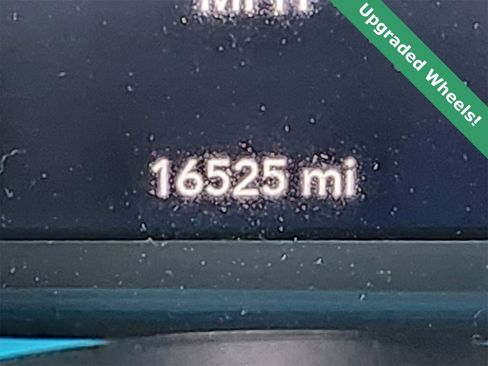 Used 2023 Jeep Wrangler Unlimited Sport image 17