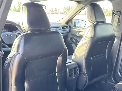 Used 2025 Ford Escape ST-Line AWD/4WD image 23