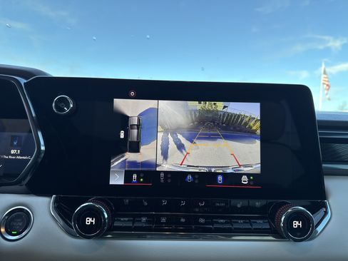 Used 2024 GMC Canyon AT4X image 24