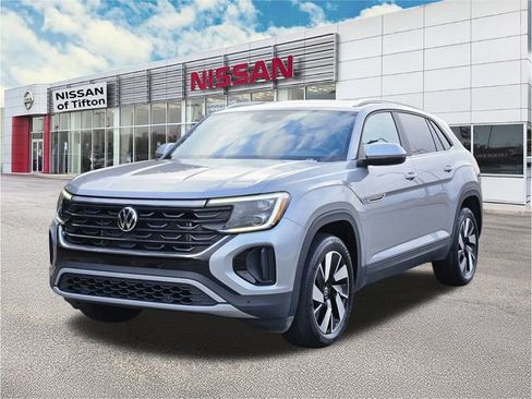 Used 2024 Volkswagen Atlas Cross Sport SE FWD image 8