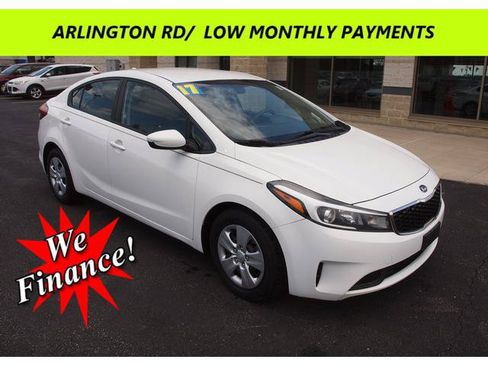 Used 2017 Kia Forte LX FWD image 1