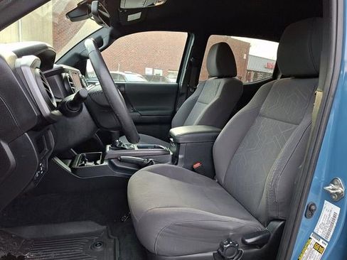 Used 2019 Toyota Tacoma TRD Sport image 13