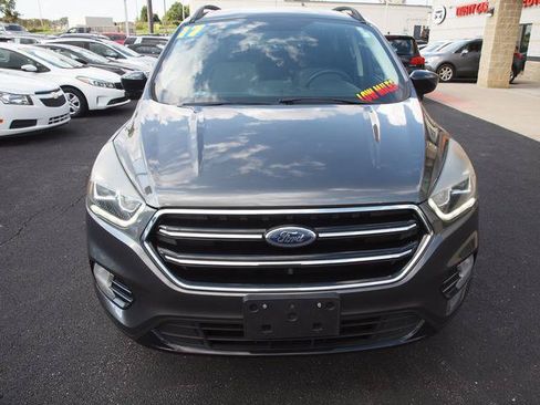 Used 2017 Ford Escape SE w/ Equipment Group 201A AWD/4WD image 4