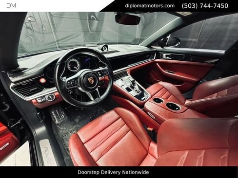 Used 2018 Porsche Panamera 4S AWD/4WD image 16