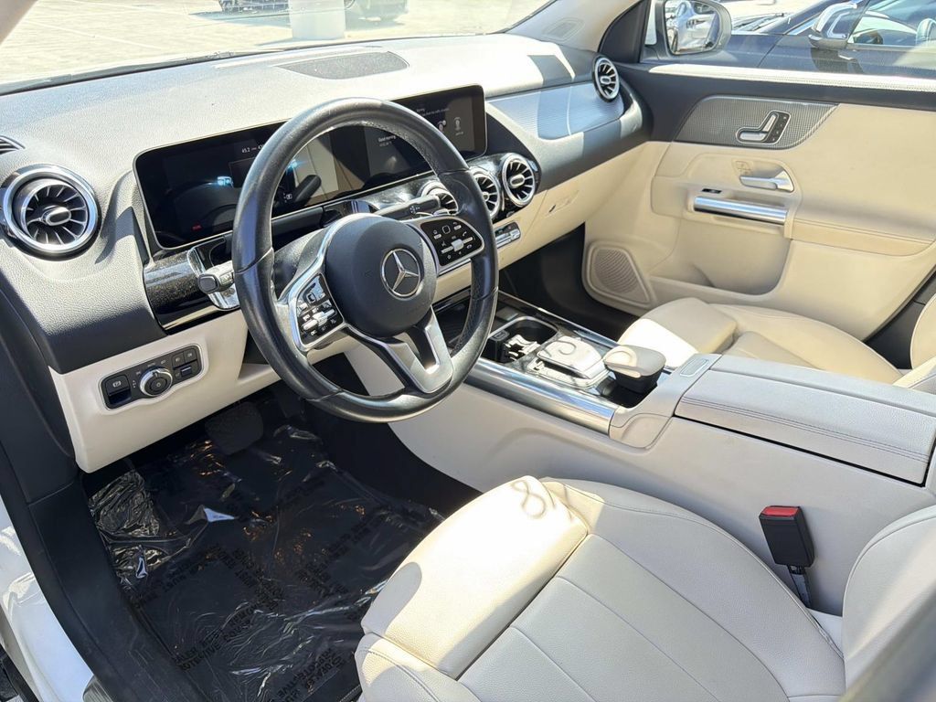 Used 2021 Mercedes-Benz GLA 250 w/ Premium Package image 16