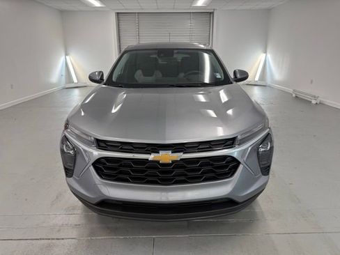 New 2026 Chevrolet Trax LS w/ LS Convenience Package image 2