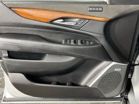 Used 2018 Cadillac Escalade ESV Luxury w/ LPO, Radiant Package image 19