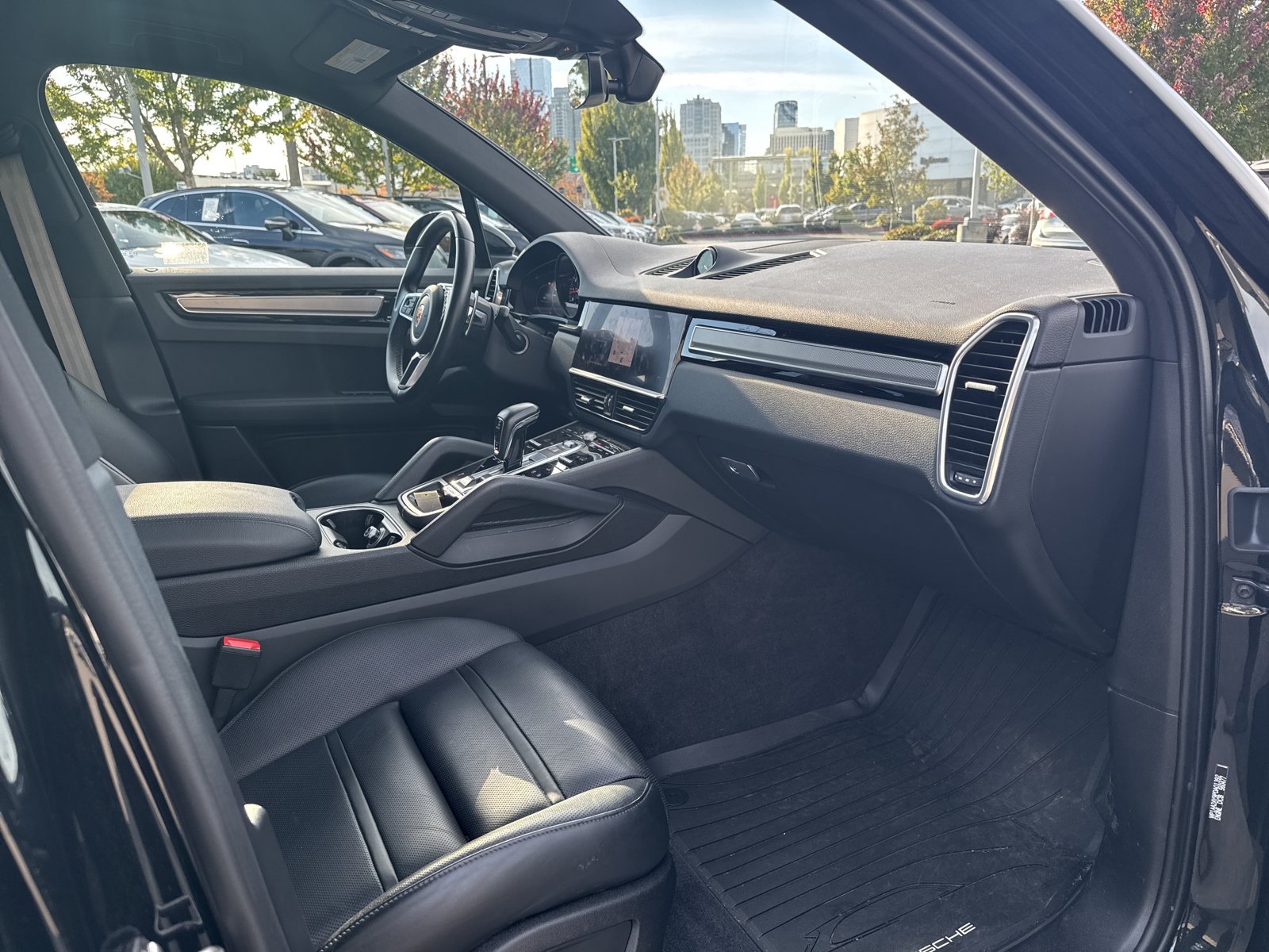 Used 2023 Porsche Cayenne Platinum Edition AWD/4WD image 13
