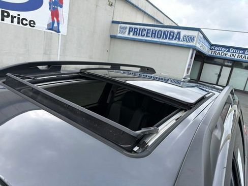 Used 2022 Subaru Ascent Onyx Edition AWD/4WD image 12