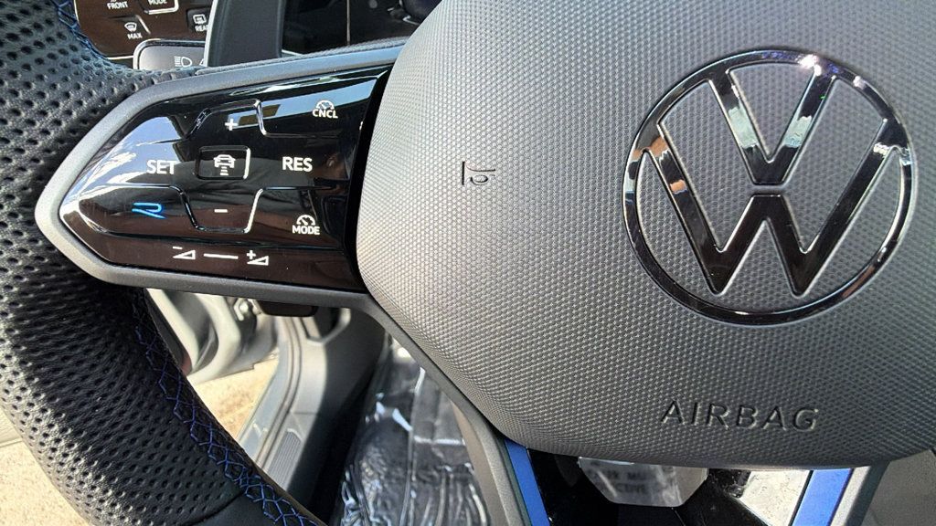 Used 2026 Volkswagen Golf AWD/4WD image 19