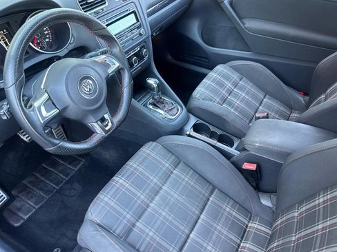 Used 2012 Volkswagen Golf 2-Door FWD image 4