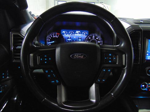 Used 2021 Ford Expedition Limited image 18