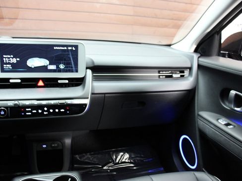 Used 2024 Hyundai Ioniq 5 Limited image 34