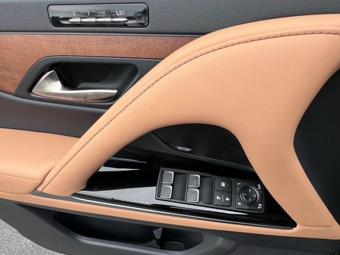 New 2026 Lexus LX 600 4WD w/ Premium Package image 21