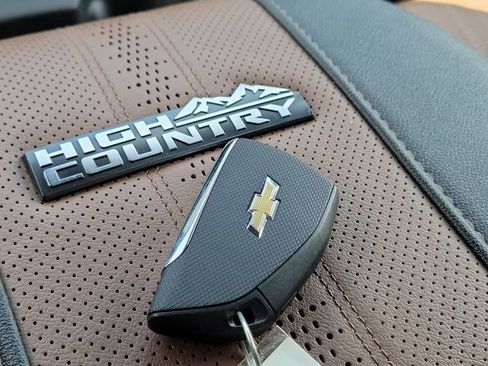 Certified 2024 Chevrolet Silverado 2500 High Country w/ Technology Package AWD/4WD image 38