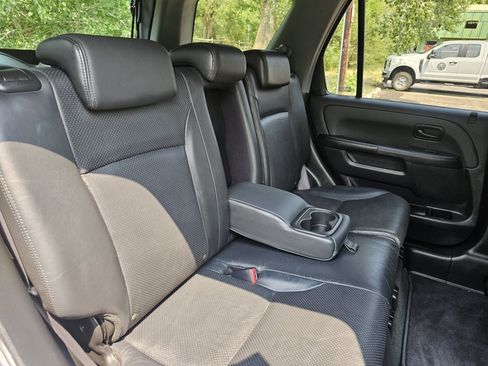 Used 2005 Honda CR-V EX image 45