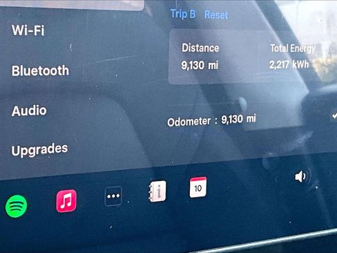 Used 2023 Tesla Model Y Long Range image 19