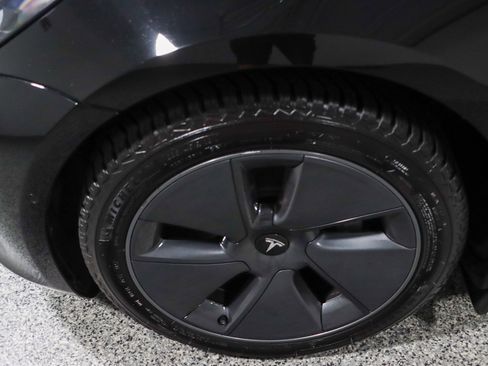 Used 2022 Tesla Model 3 Long Range image 11