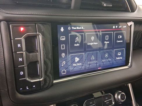 Used 2023 GMC Yukon Denali w/ Denali Reserve Package image 23