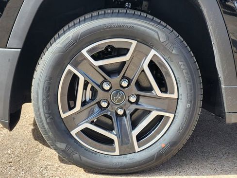 New 2026 Jeep Cherokee Limited image 7