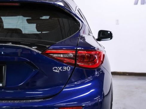 Used 2018 INFINITI QX30 Premium w/ Cargo Package image 47