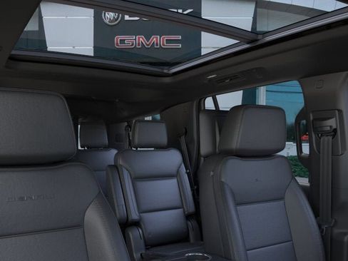 New 2026 GMC Yukon Denali w/ Denali Reserve Package AWD/4WD image 25