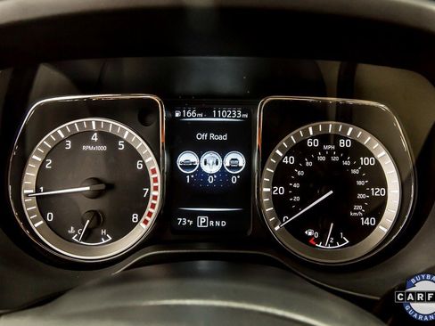 Used 2017 Nissan Titan SV image 17