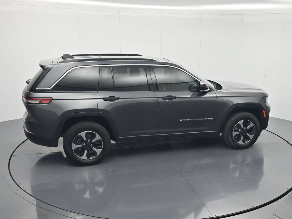 Used 2024 Jeep Grand Cherokee Limited 4xe w/ Trailer Tow Package AWD/4WD image 34