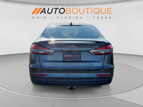 Used 2019 Ford Fusion Titanium FWD image 4