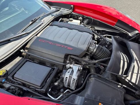 Used 2019 Chevrolet Corvette Stingray Coupe w/ 1LT RWD image 26