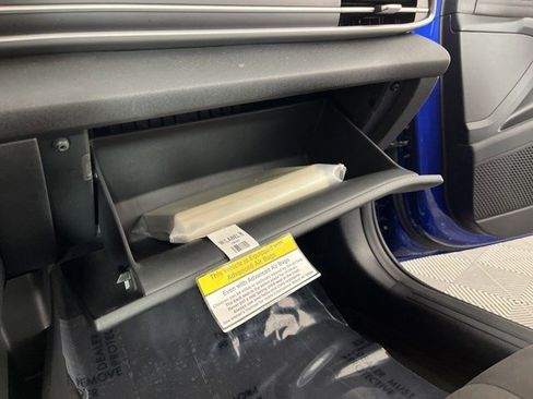 Used 2023 Hyundai Elantra SEL w/ Convenience Package image 32