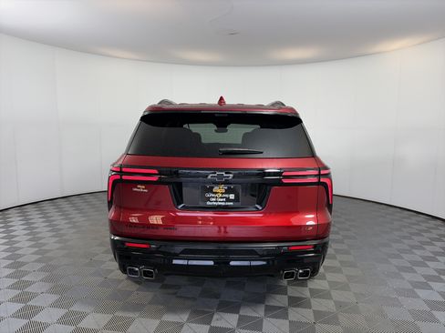 Certified 2024 Chevrolet Traverse RS w/ LPO, Floor Liner Package AWD/4WD image 10