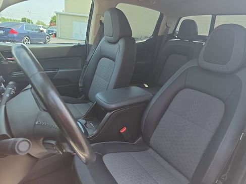 Used 2022 Chevrolet Colorado Z71 AWD/4WD image 14