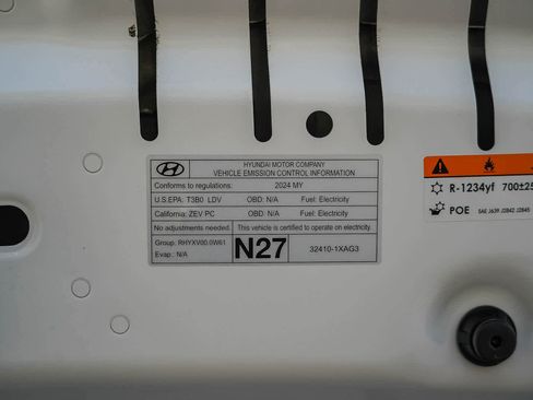 Used 2024 Hyundai Ioniq 5 SEL RWD image 27
