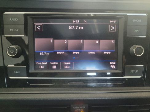 Used 2019 Volkswagen Jetta SE FWD image 25