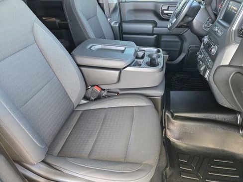 Used 2024 Chevrolet Silverado 2500 Custom w/ Custom Value Package image 15