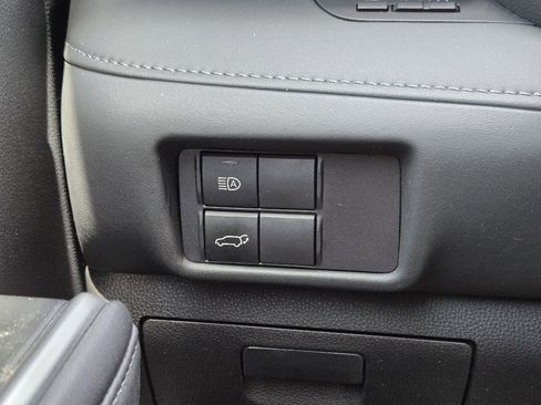 Used 2022 Toyota Highlander XLE image 24