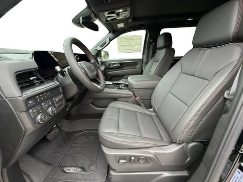 New 2026 Chevrolet Suburban RST w/ RST Capability Package AWD/4WD image 9