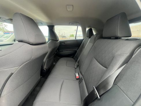 Used 2025 Toyota Corolla Cross LE image 25