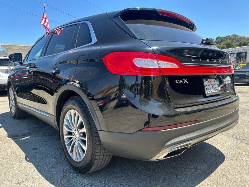 Used 2016 Lincoln MKX Select FWD image 5