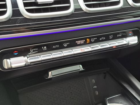 Used 2025 Mercedes-Benz GLS 450 4MATIC image 20