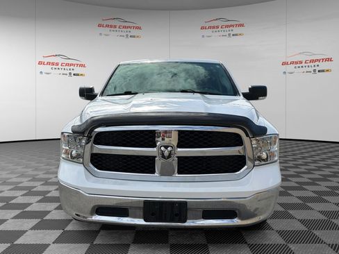 Used 2019 RAM 1500 Classic SLT w/ Luxury Group AWD/4WD image 2