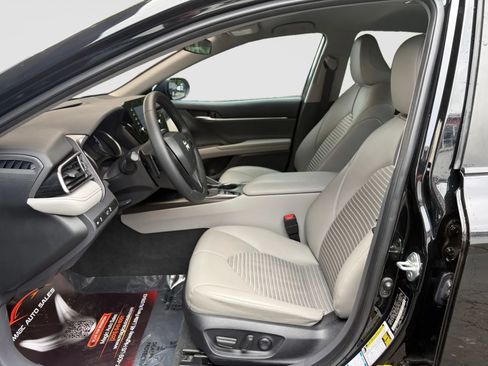 Used 2023 Toyota Camry SE AWD/4WD image 12