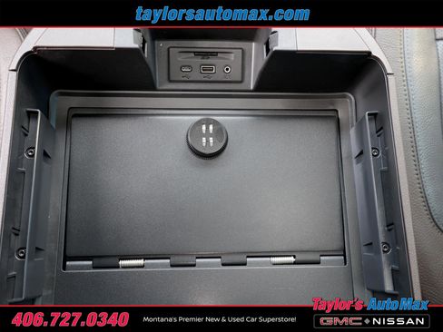 Used 2023 GMC Sierra 3500 Denali w/ Denali Black Diamond Edition image 32