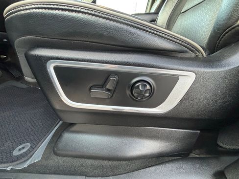 Used 2021 RAM 1500 Laramie AWD/4WD image 13