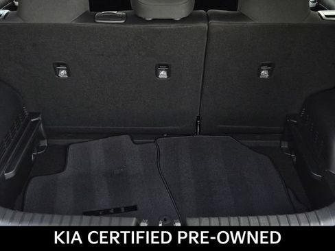 Certified 2025 Kia Soul LX w/ LX Technology Package FWD image 9