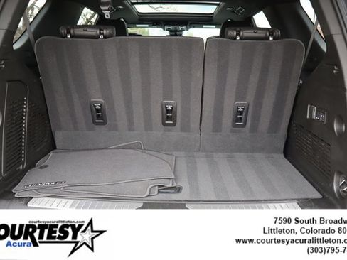 Used 2025 Chevrolet Tahoe High Country AWD/4WD image 31