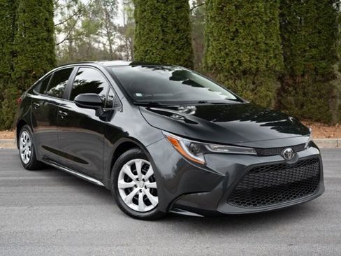 Used 2022 Toyota Corolla LE image 10